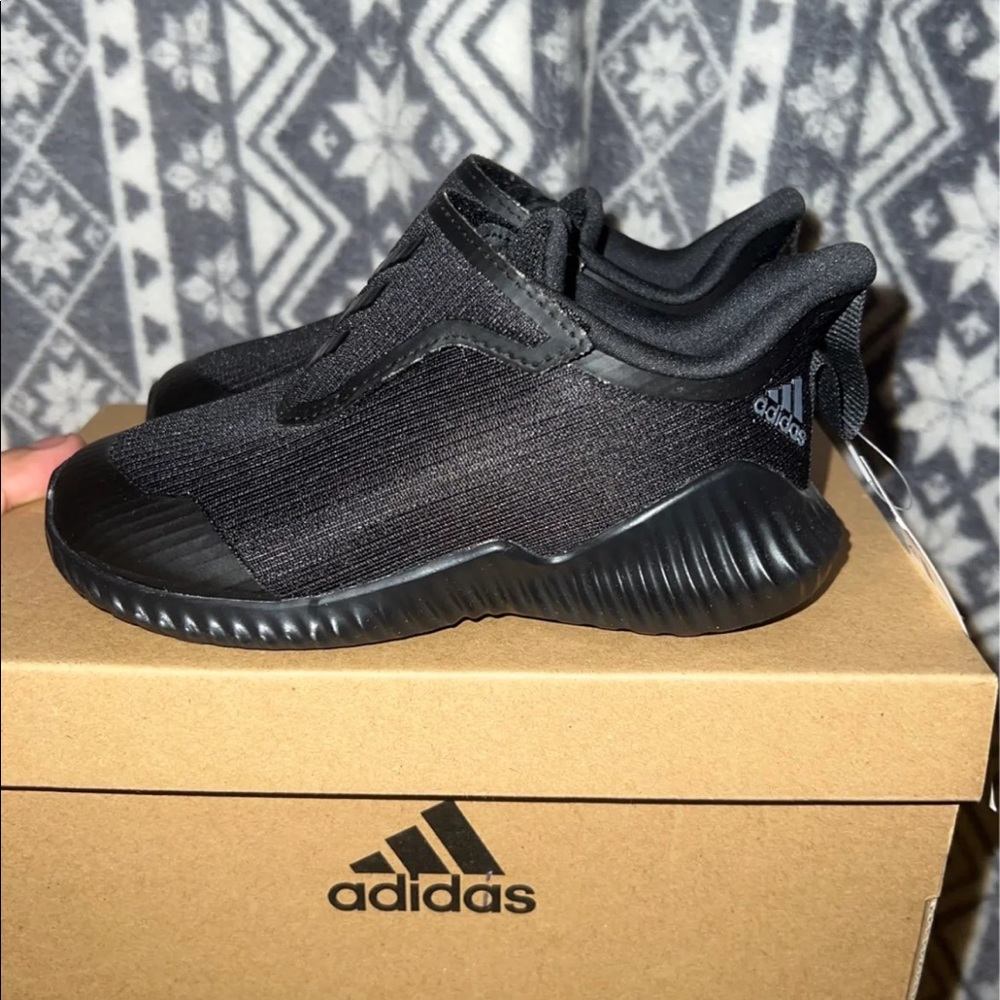 Adidas fortarun AC
